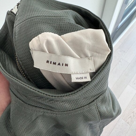 REMAIN - Hight Neck leather Top - Picture 2 of 5